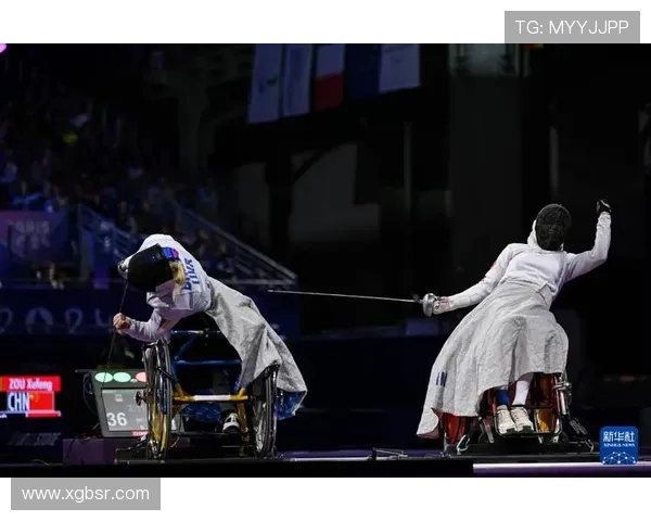 重剑女队备战巴黎封闭训练